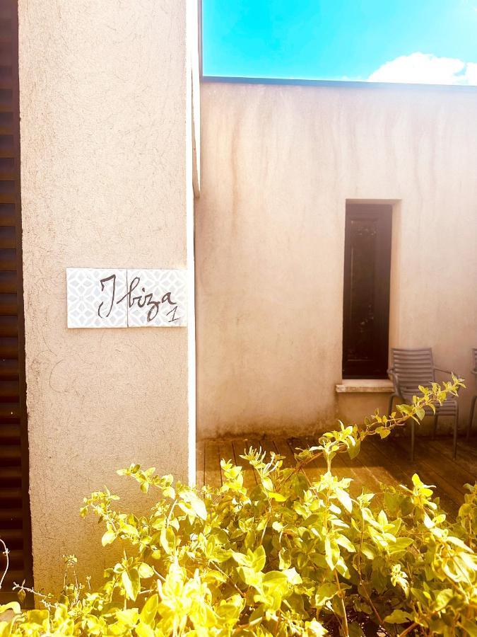 Les Madones Apartman Nîmes Kültér fotó